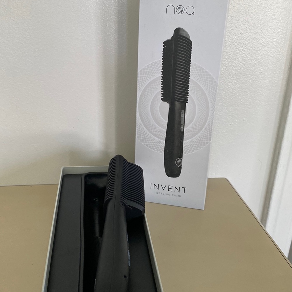 Hair straightener/curler brush